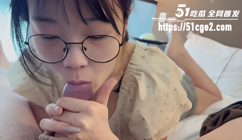 摄影大神 印象足拍 猎艳清纯眼镜妹 4