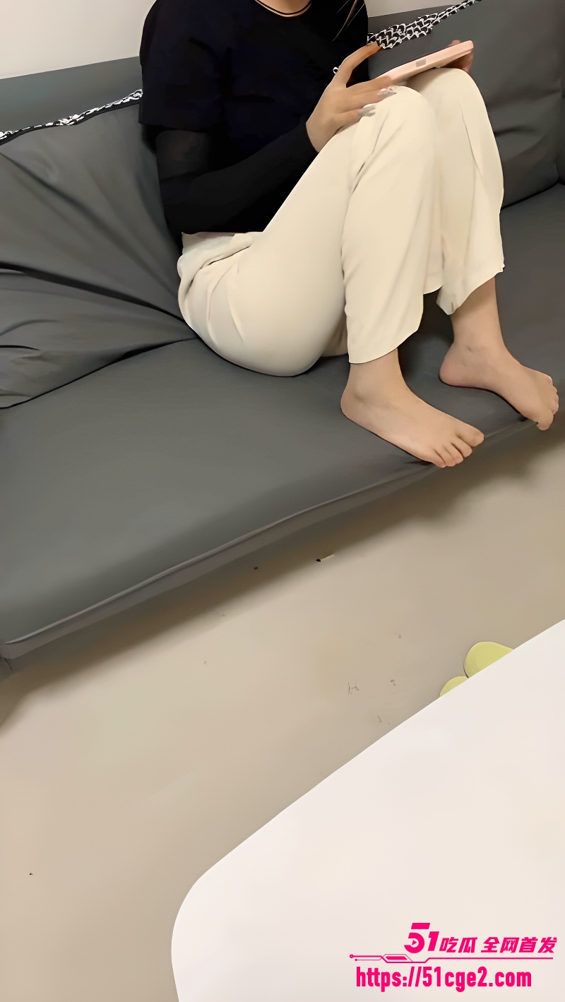 51原创和妹妹同居的日子 妹妹纠缠着我给她买皮肤 以身体作为给我的回报
