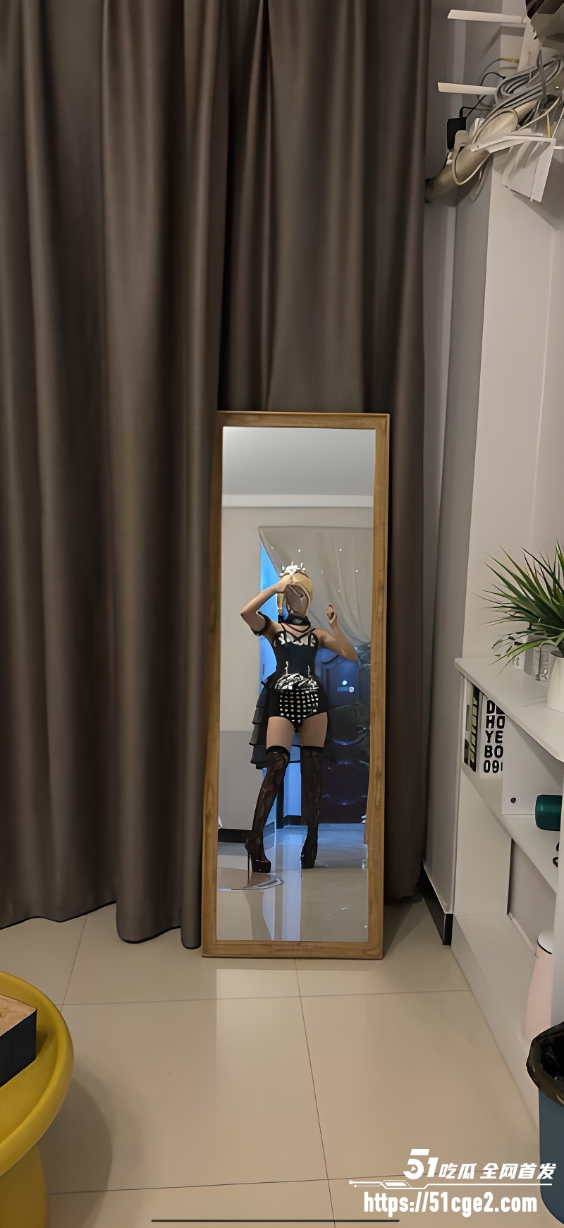 郑州高三女cos性爱自拍 4