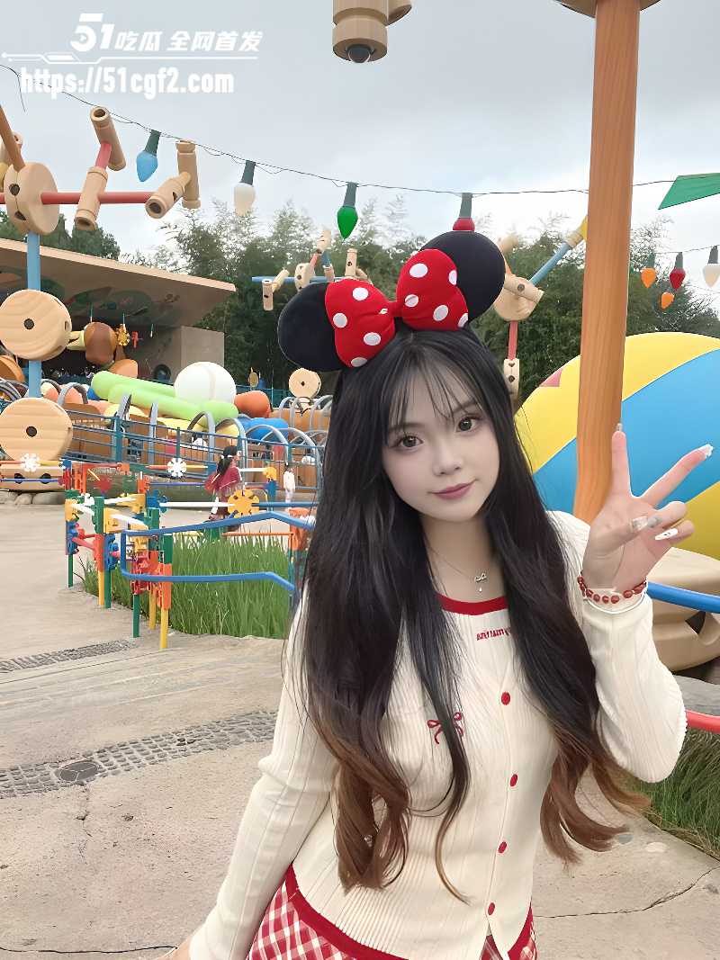 邻家妹妹 潘梦菲 勾搭金主任其玩弄 4