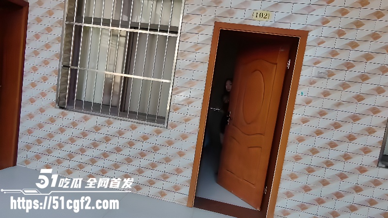 暗访城中村低价娼妓 肉感熟女失足少妇真实交易 第一视角探店太刺激了