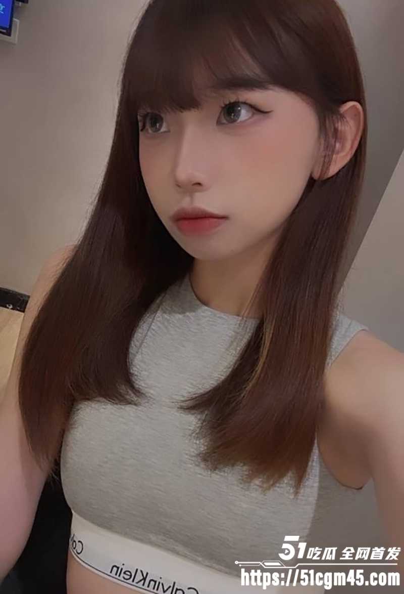 04年乖乖女 林佳怡 露脸淫片火遍全网 人靓活好奶型完美 含屌骑乘样样精通