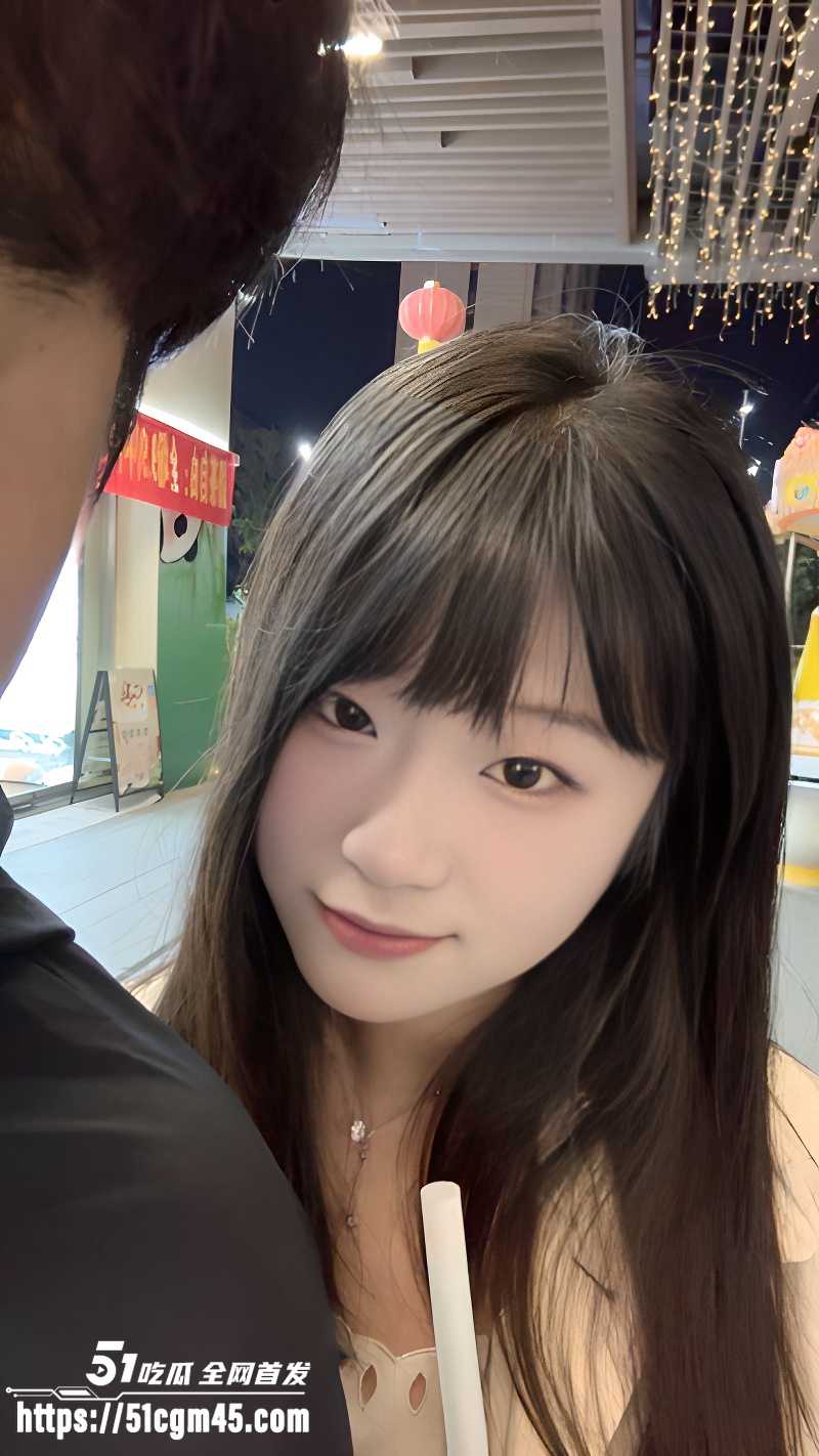 四川师范大学 刘裙 性爱视频流出 多体位迎合猛操 淫水狂流堪称肉感榨汁机！