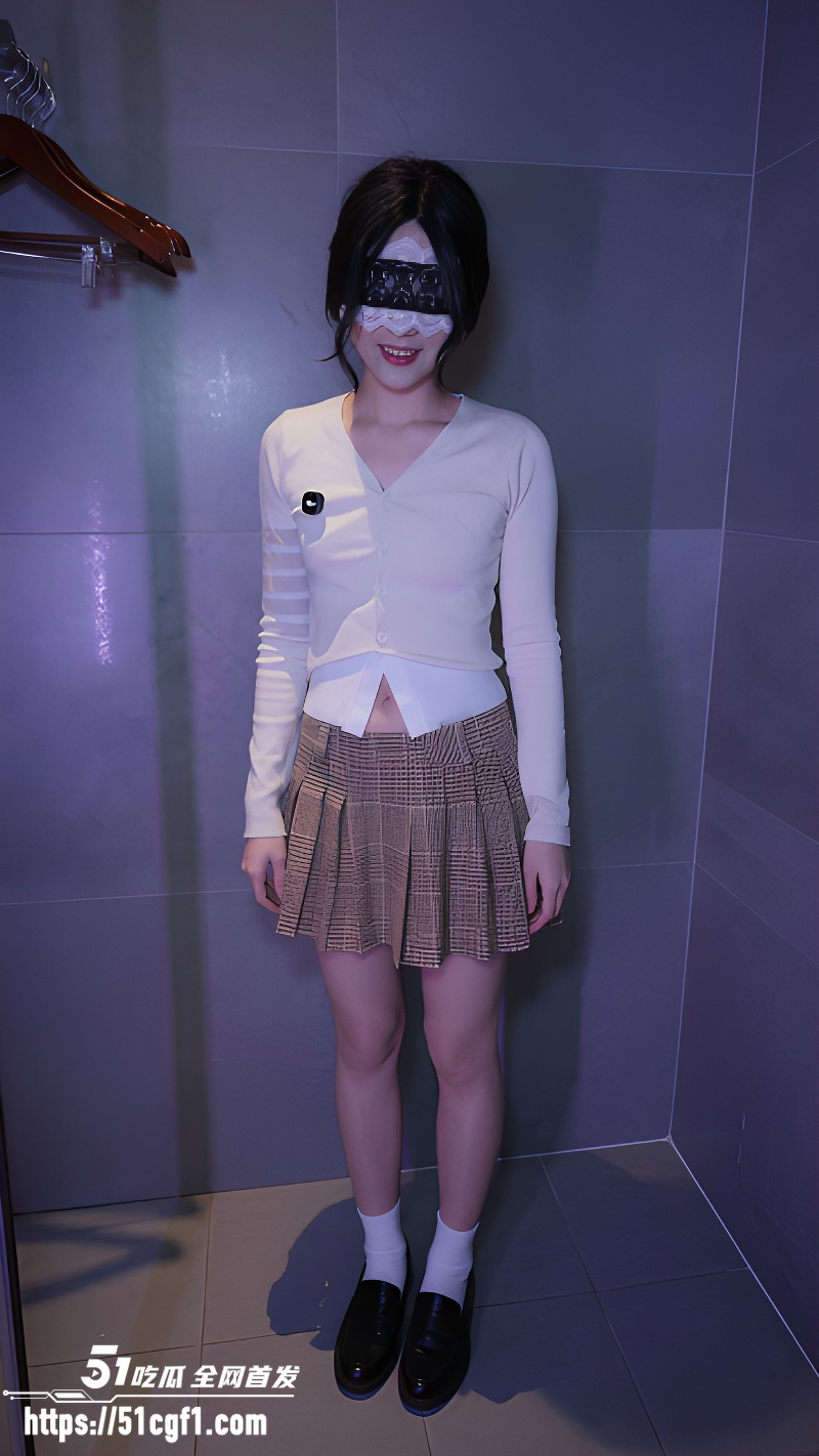 御姐网黄 犬九 新作父女的禁忌 口足齐上侍奉肉棒 被无套后入蜜桃臀淫乱熏天！