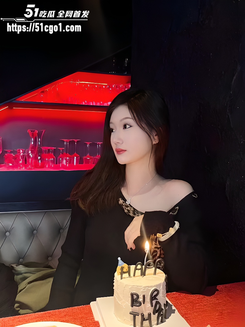小米汽车销售 陈嘉奕 卖车送逼第二弹 贫乳娇躯侍奉金主 花样挨操博取业绩！