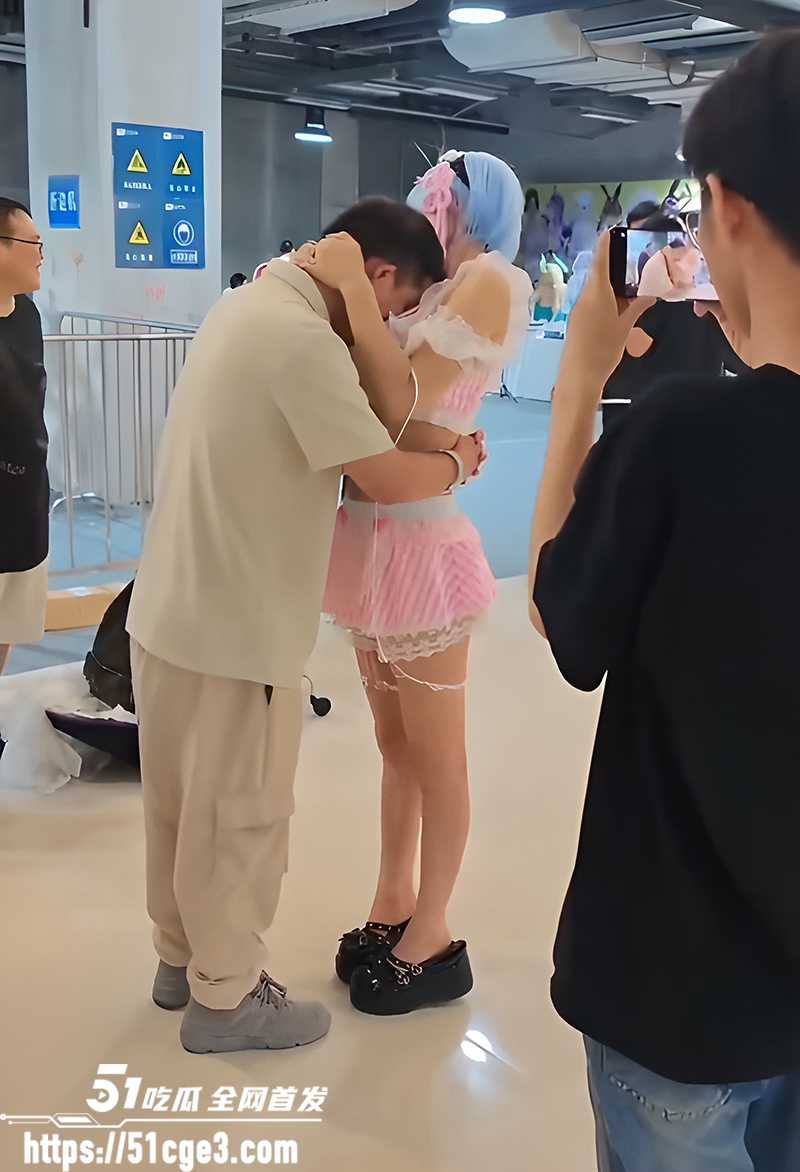 郑州黑蜻蜓漫展低俗擦边被爆 11 拷贝