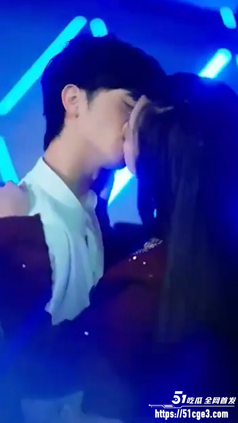 擦边热剧《他超会哄》男主天生情商爆表 游走于极品美女之间 尽享艳福！