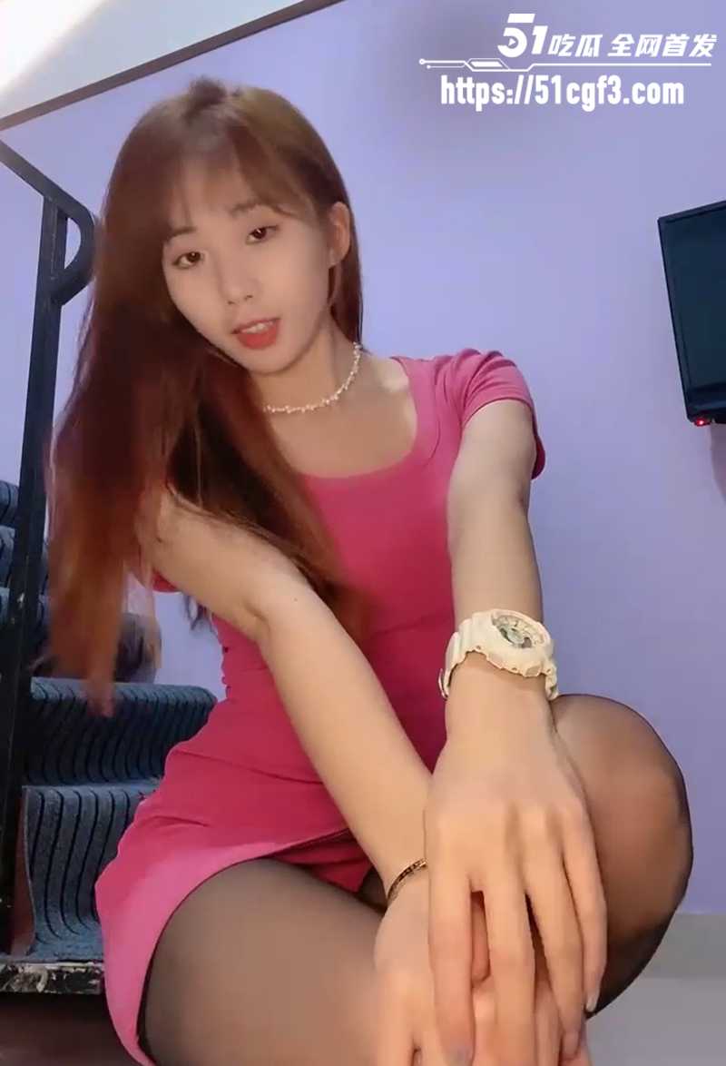 淫浪黑丝少妇性爱直播 跪舔缠绵站立抽插 露脸无码尺度拉满 花式繁多帧帧经典