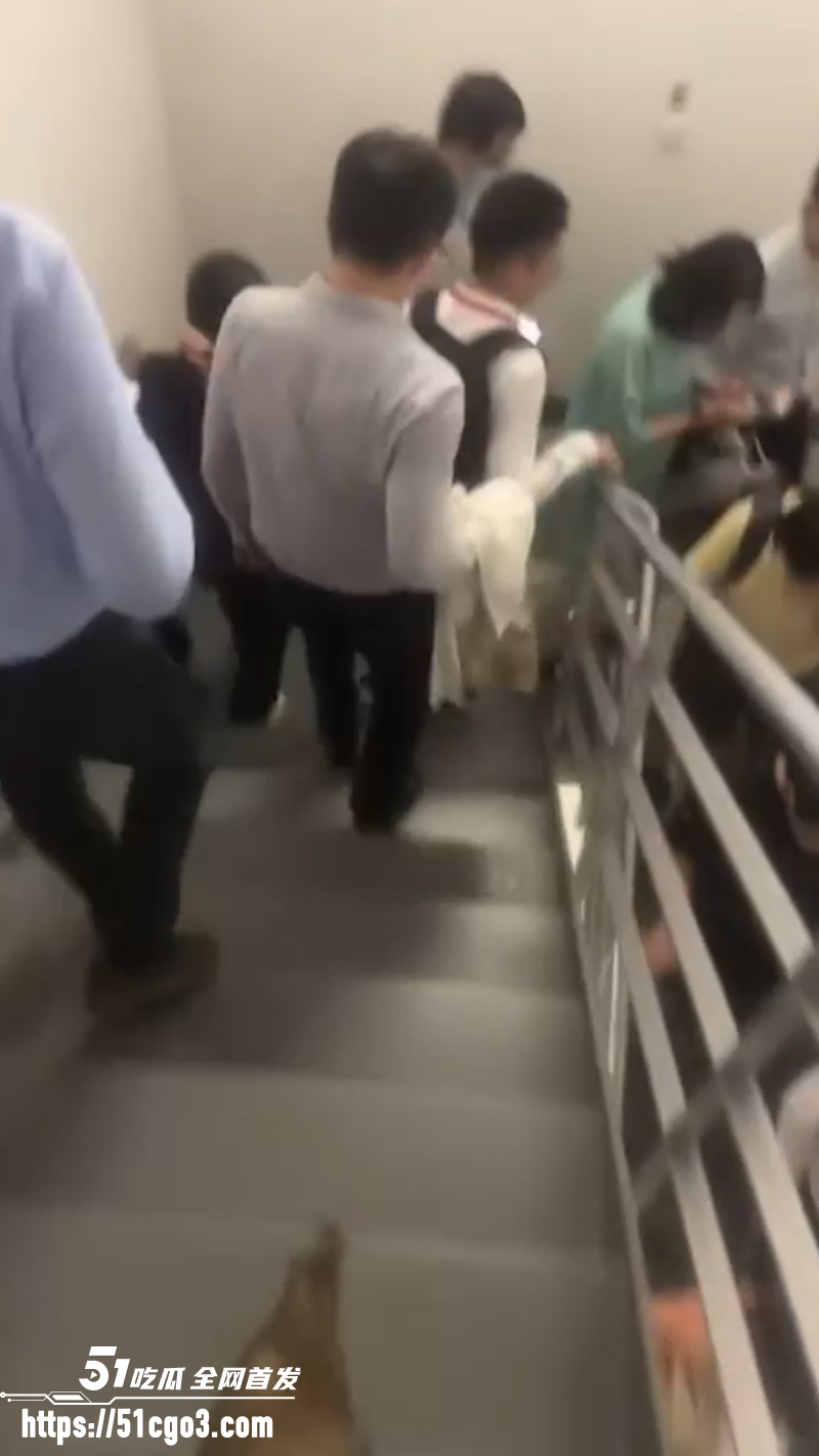 北京中国尊 小型飞机撞击事故！ 13