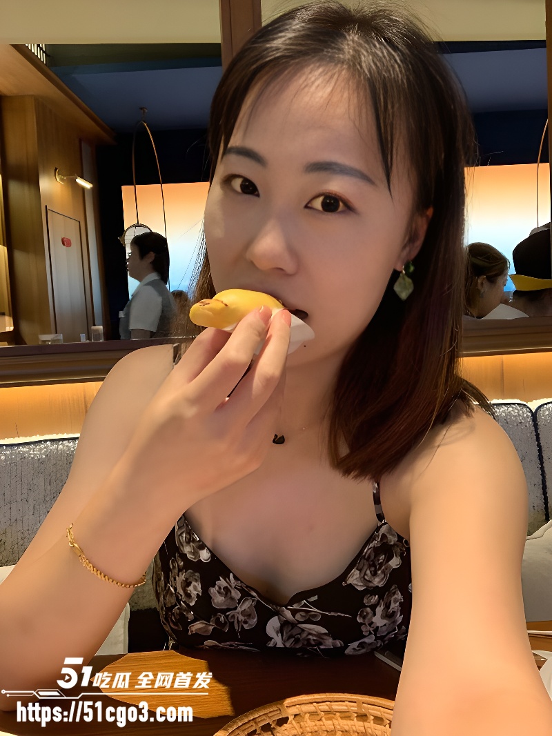 北京天通苑良家少妇 刘亚丽 和老公激情爱爱情趣内衣 疯狂无套内射高潮