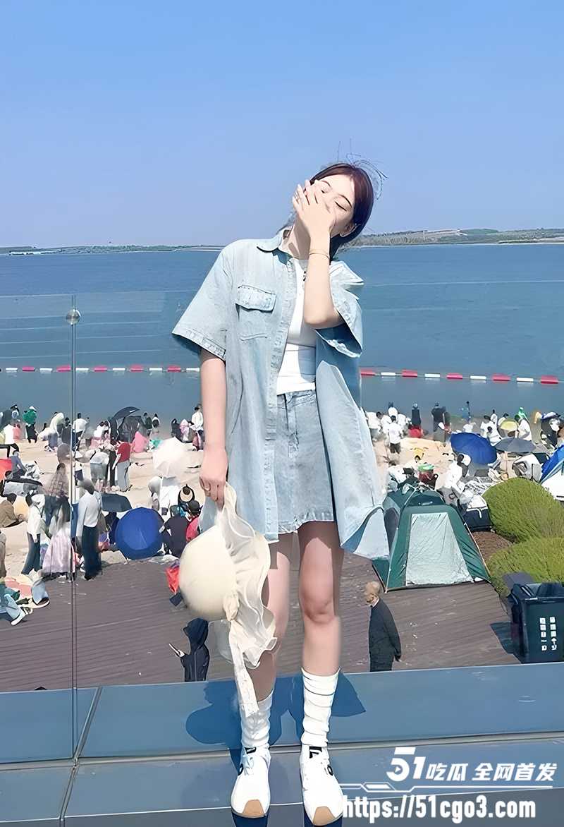苏州南湖逸家美女业主偷情私密相册泄露4拷贝