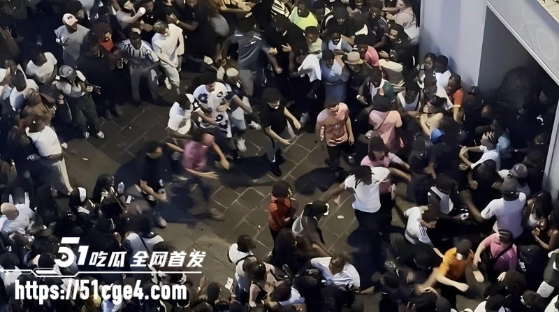 法国巴黎音乐节暴力事件08
