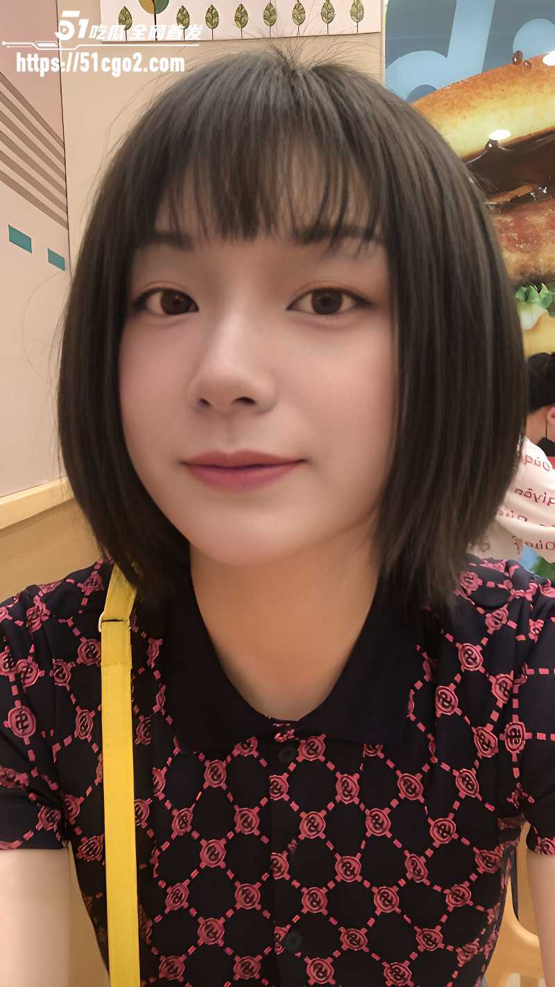 吉林长春 眼镜婊 与男友性爱自拍 狗链锁脖跪地深喉 骑乘晃奶花招百出！
