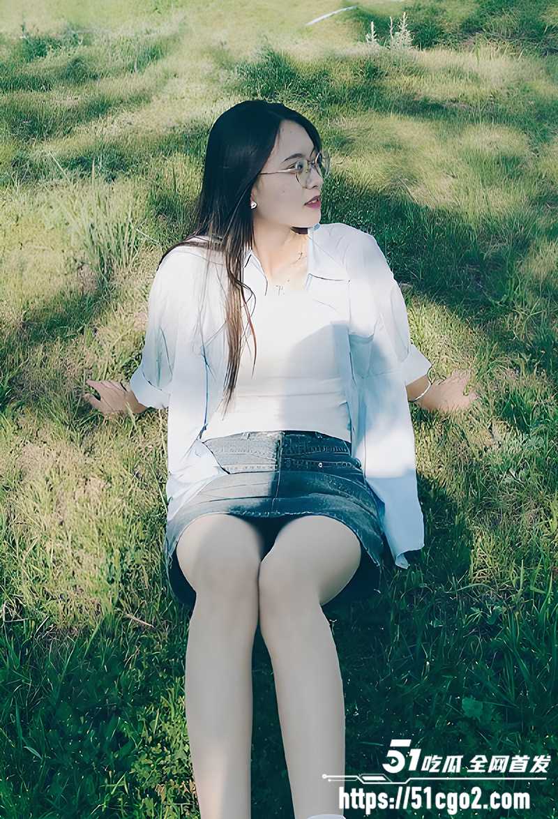 新疆中学女教师刘海虹私拍性爱视频流出6拷贝