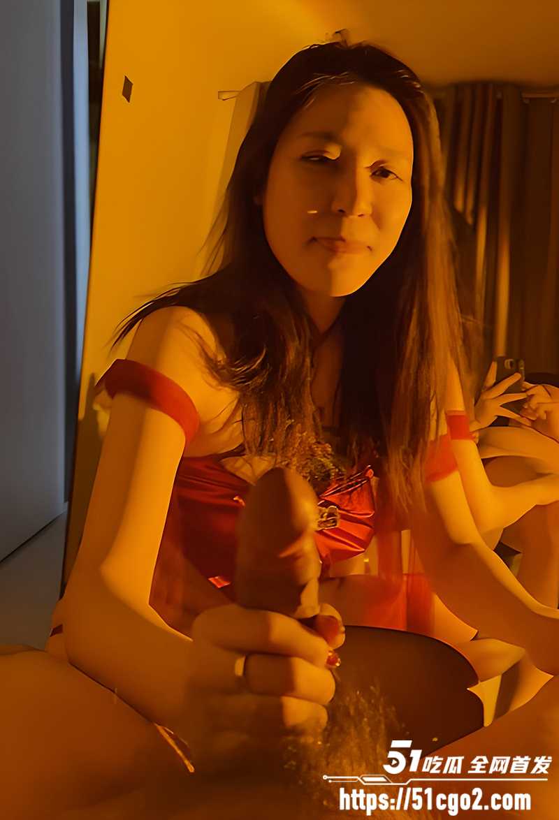 高颜御姐情趣私拍 红肚兜透视黑丝件件骚爆 大奶颤悠迎合深插爽叫连连