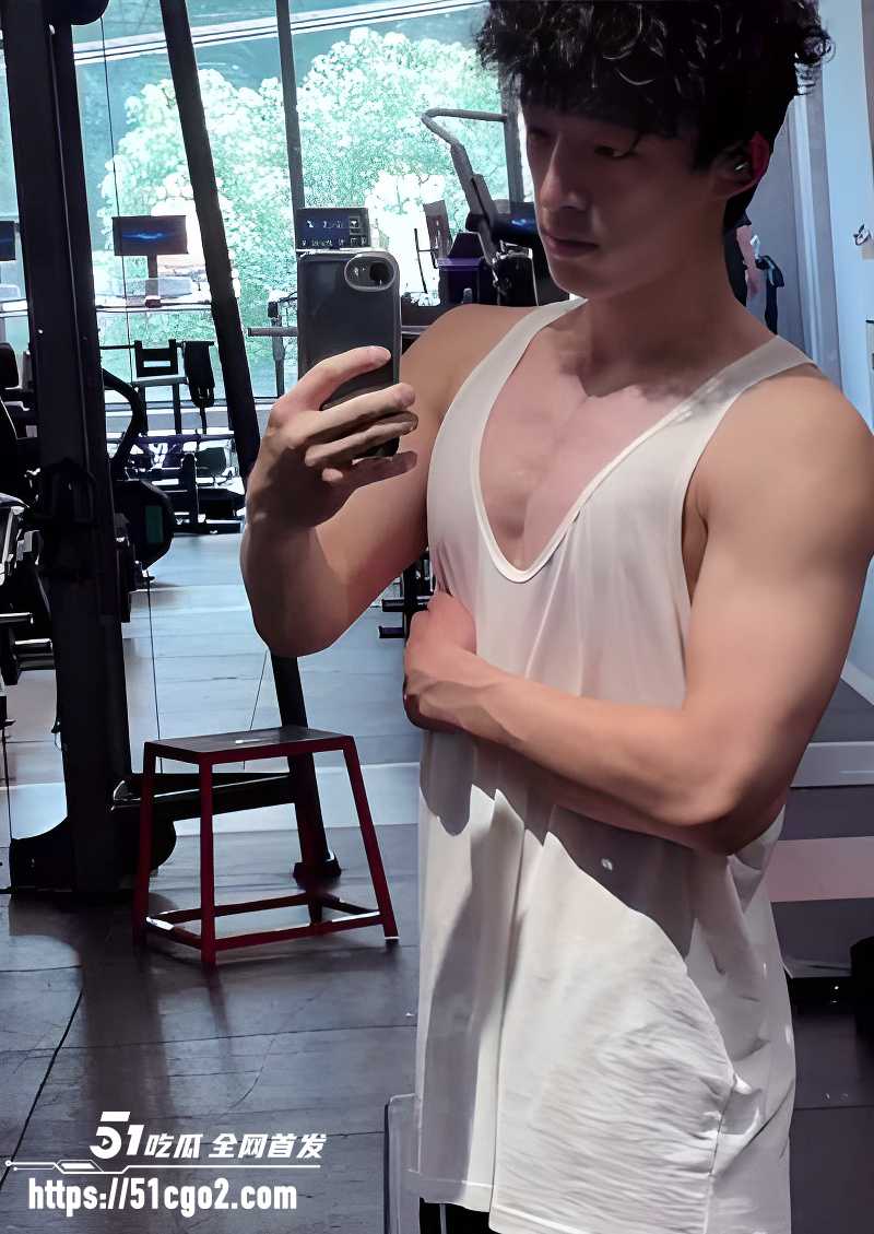 抖音网红 闫清源 客厅自慰自拍 7