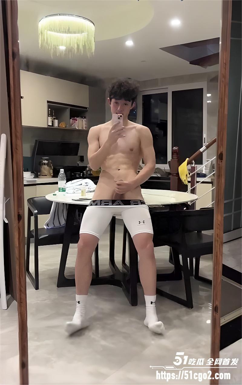 抖音网红 闫清源 客厅自慰自拍 3