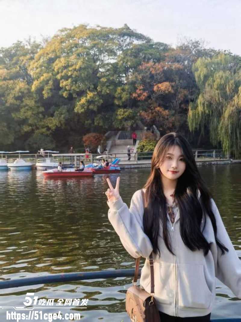 山东青岛女教师薛柏杉 5
