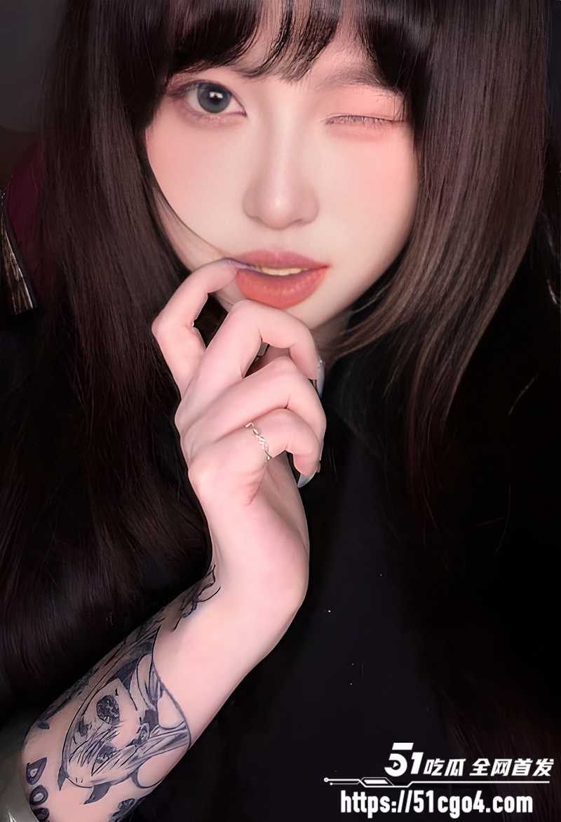 极品高颜值纹身巨乳小网红花花性爱视频流出4拷贝