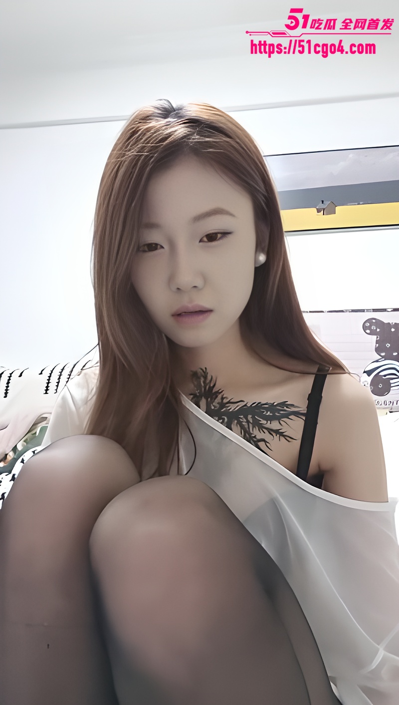 抖音纹身主播 碧梨付洁 黑丝美腿揉捏大奶 多毛肥美馒头逼自慰棒猛插娇喘不断