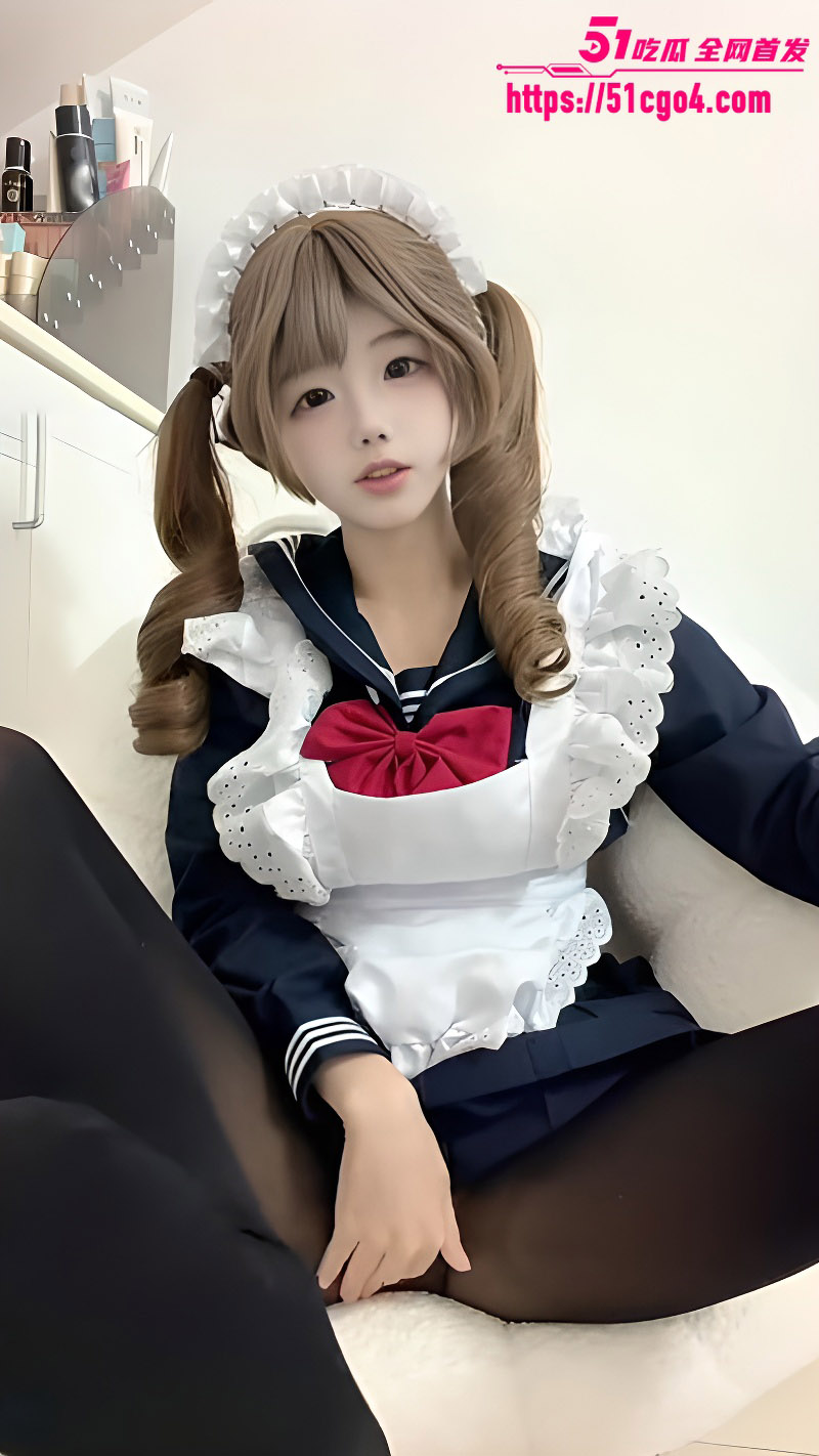 福利姬 小乖sama 可爱萌妹女仆装自慰 白虎美穴道具狂插 高潮淫水狂流