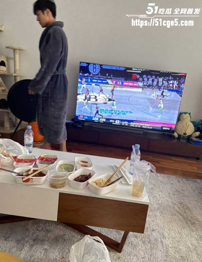 司晓迪曝光鹿晗关晓彤恋爱期间多次约炮025