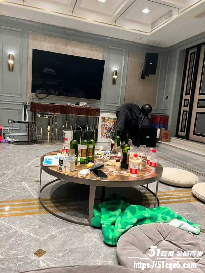 司晓迪曝光鹿晗关晓彤恋爱期间多次约炮029