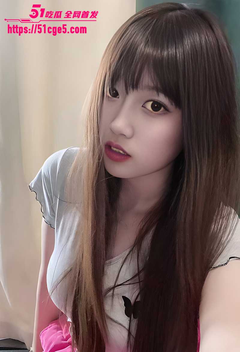 安徽清纯小网美 冯嘉诺 裸聊私密曝光 变身爆乳浪女自慰揉穴 露出挑逗骚浪反差