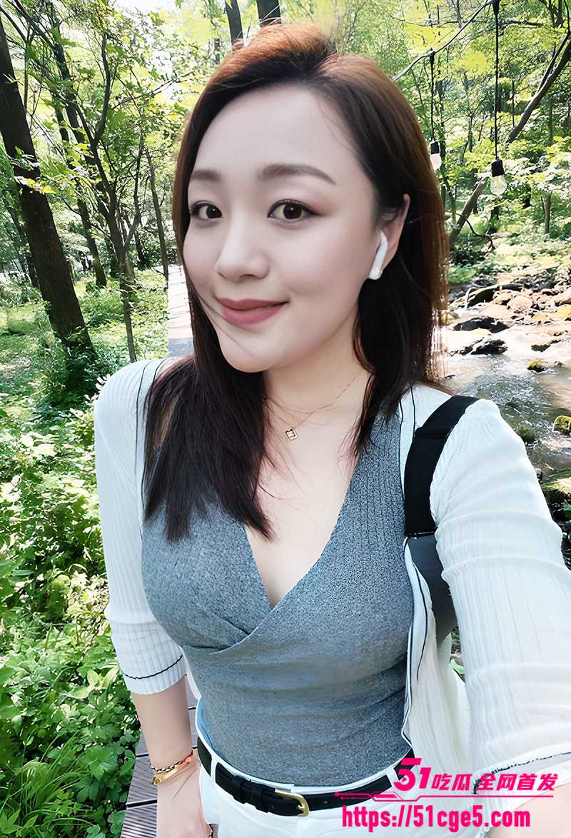 哈尔滨气质少妇 罗雨薇 约炮私拍 第一视角欣赏臀浪翻滚 代入感爆棚！