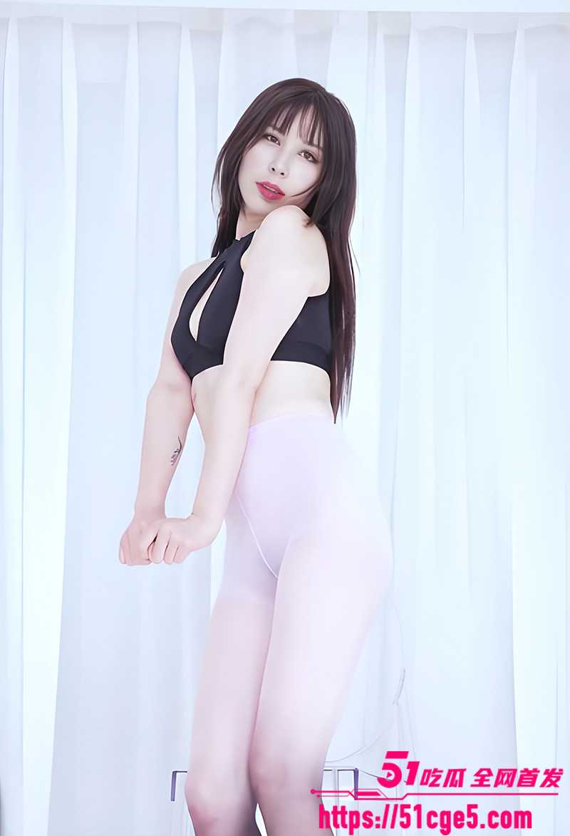 维拉舞团丝丝吊带黑丝渐变漏点扭腰顶穴骚舞4拷贝