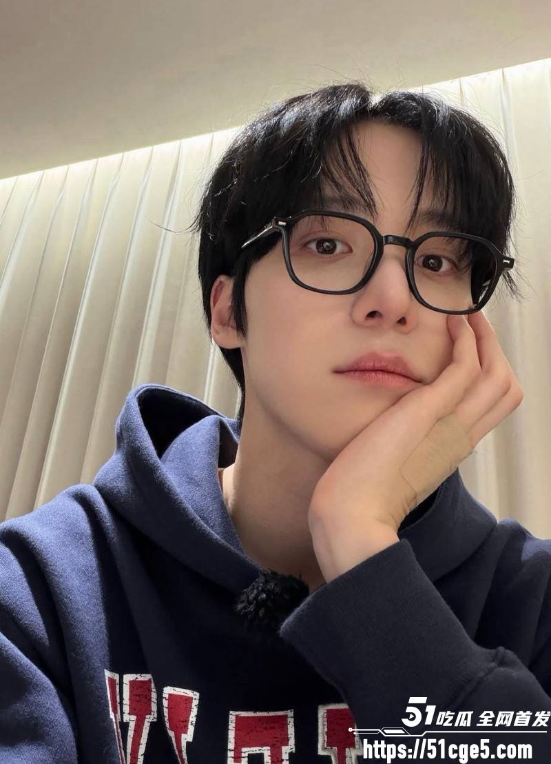 韩国ATEEZ成员尹浩被前女友长文控诉 2