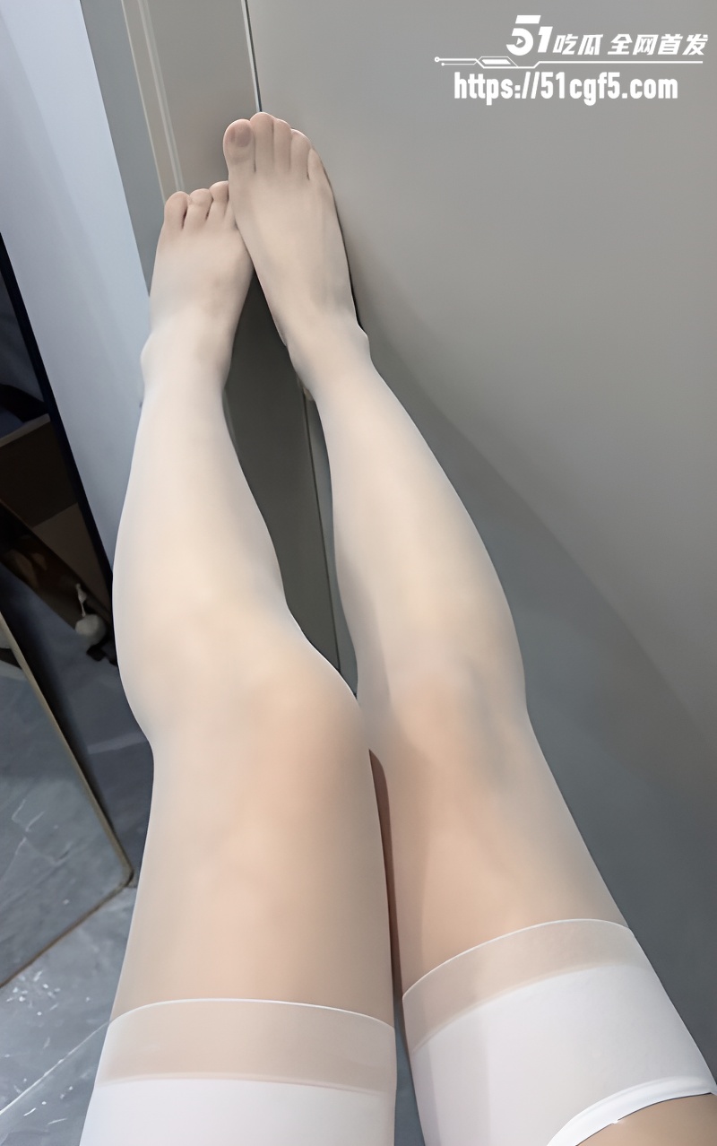 抖音半眠学姐足控调教 4