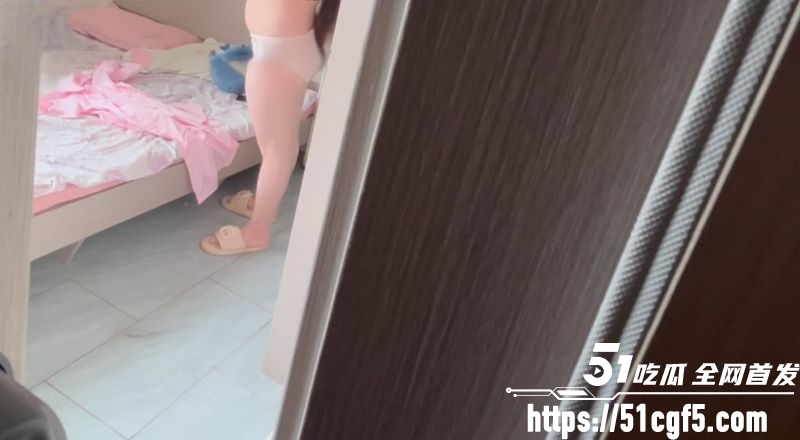 海角乱伦大神睡了我的亲妹妹 2