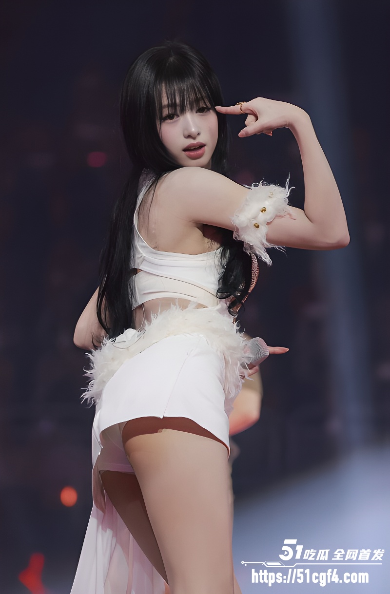 韩国女团成员郑雅贤露乳晕视频04
