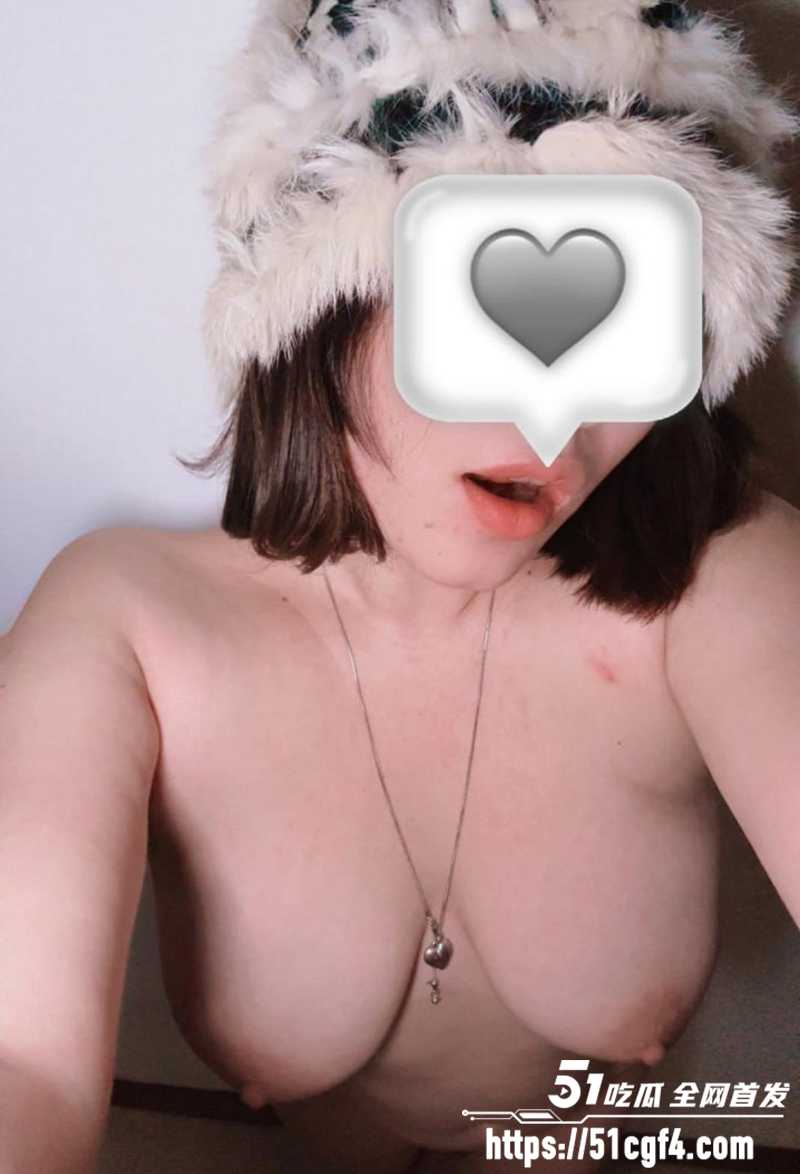青岛巨乳妹亦寻私拍福利流出 6 拷贝