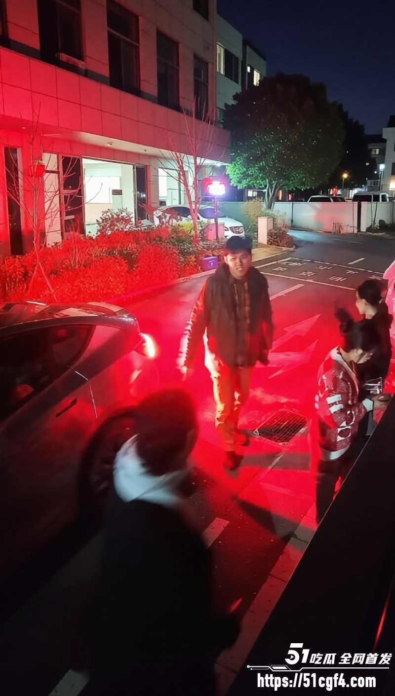 台湾狗仔葛斯齐与女富婆李子恩隐婚016