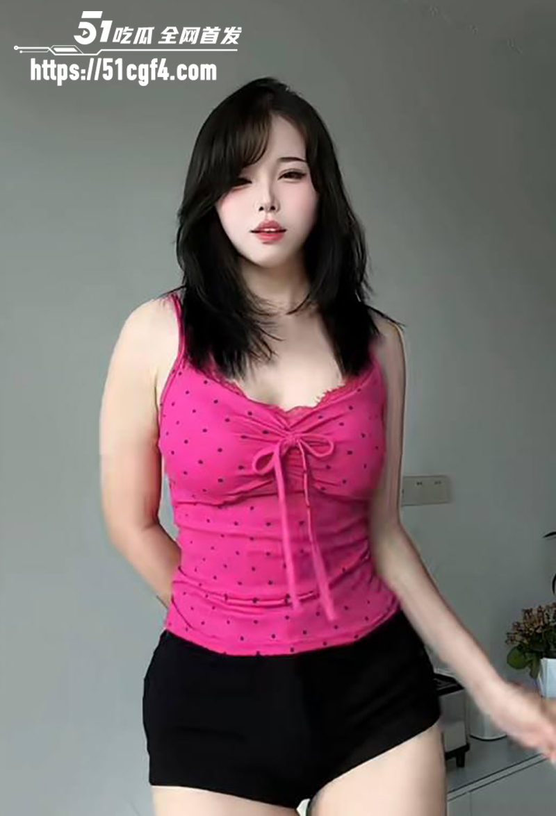 高挑爆乳网红团老师跳情趣淫舞送自慰福利7拷贝