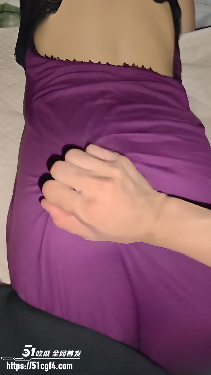 海角乱伦大神勾人俏妈妈 3
