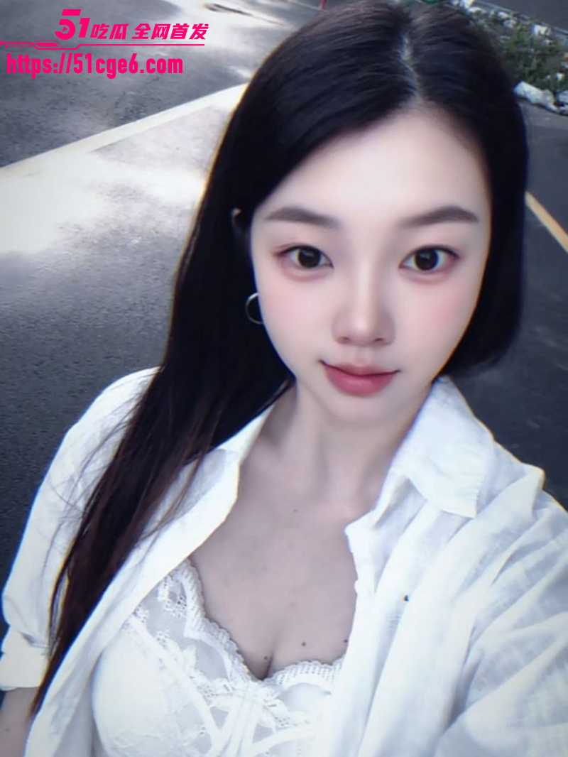 浙江杭州骚货 梁慧婷 配合炮友拍摄做爱视频 吊钟乳非常吸睛 被多体位爆操高潮！