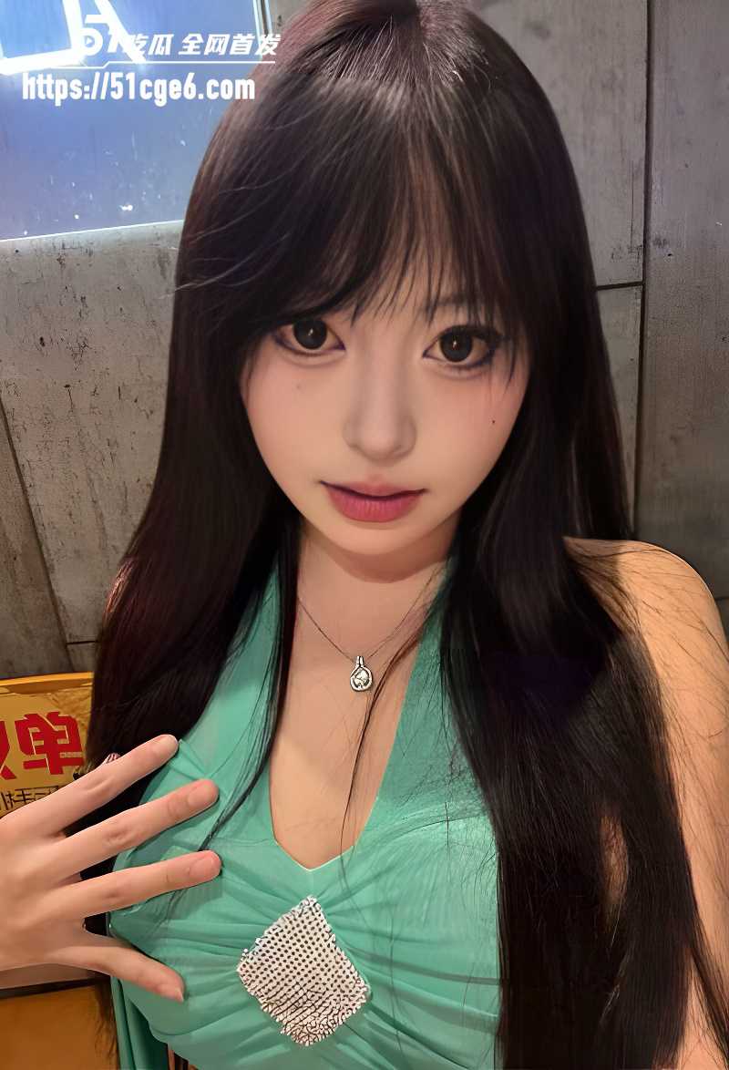 反差大胸女孩郭鑫源与炮友做爱自拍 2