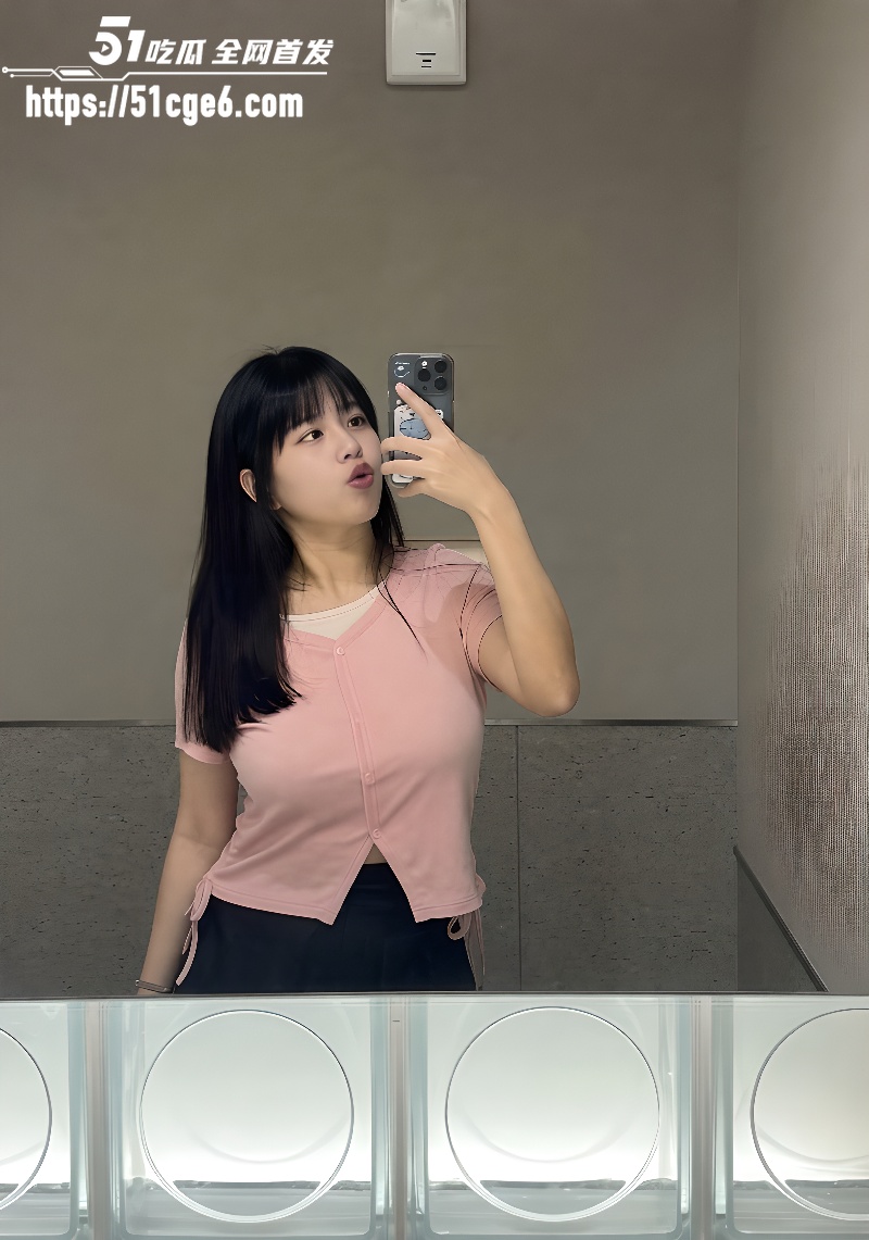 世新大学传媒学妹自慰私拍 3