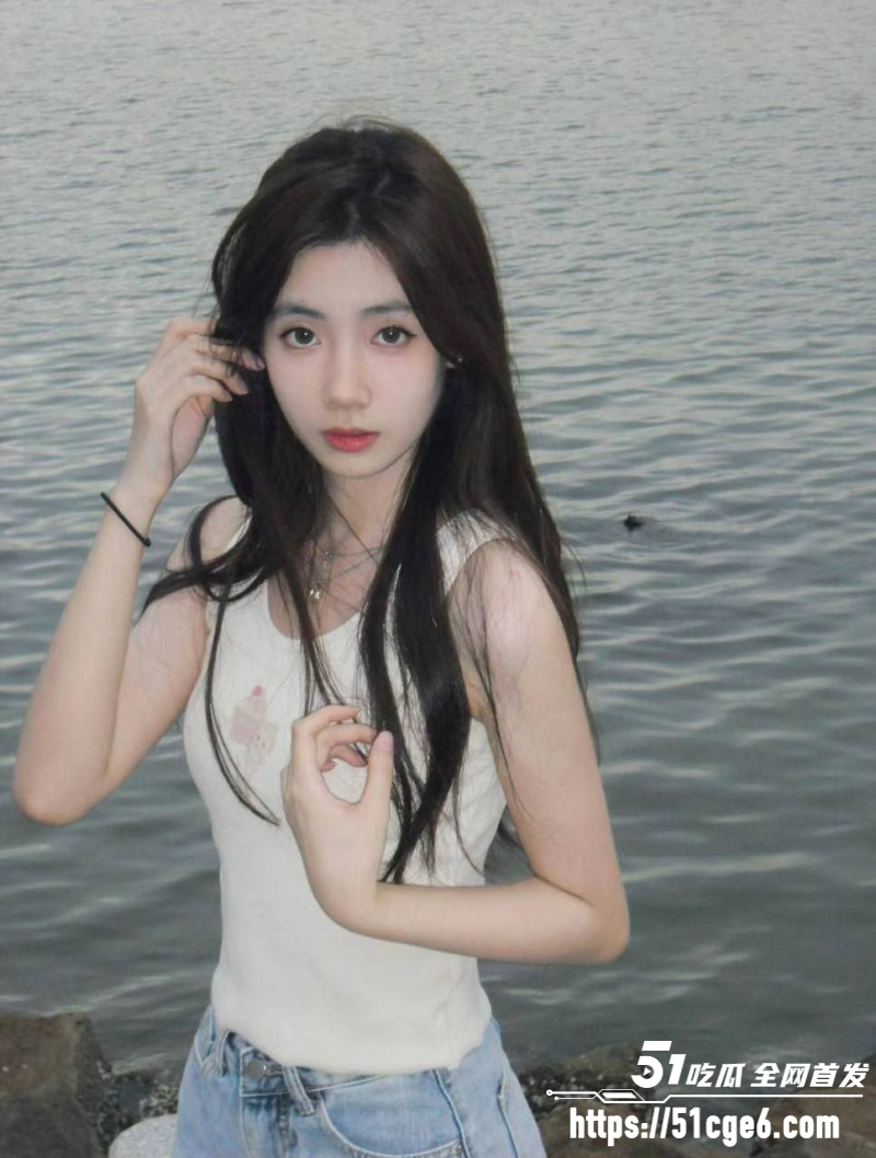 啊 慢点 后入太深了 留学女大生超润小穴被猛干 湿到爆