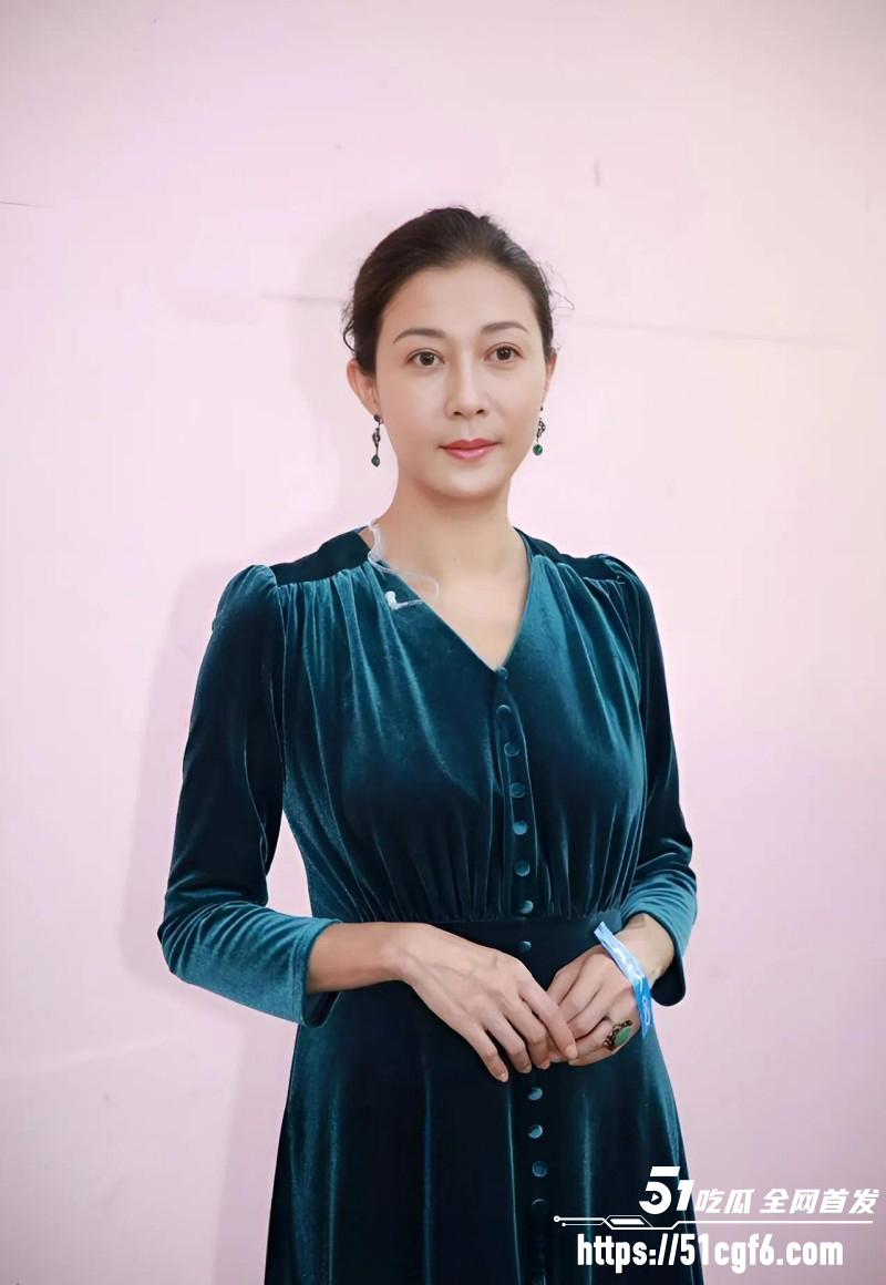 香港亚姐冠军吴绮莉与成龙婚外情内幕04