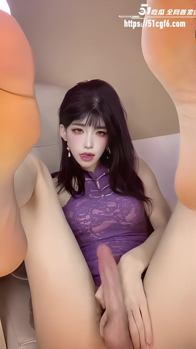 推特男娘 月儿ovo 罕见福利 巨根御姐口交假屌 高速打飞机直男看了都掰弯！