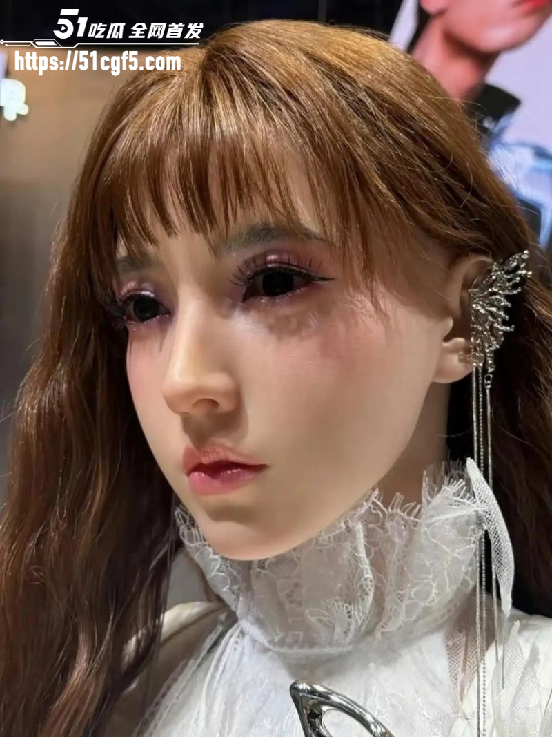 首款赛博伴侣超仿生机器人开始预售08