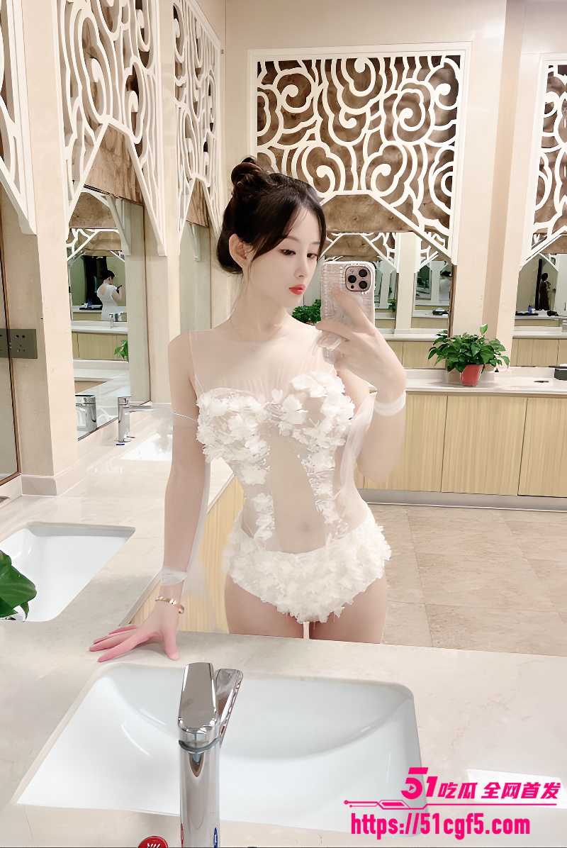 高颜值网红任曦越性爱私拍 3
