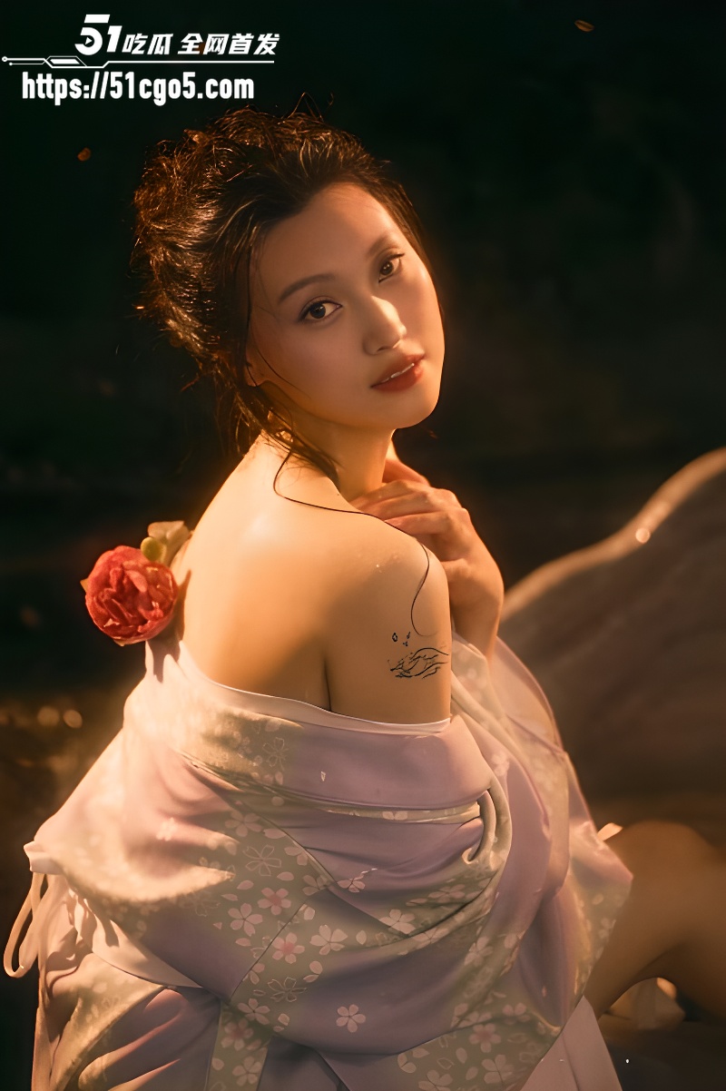 颜值少妇酒店出轨自拍 骑乘爆操美乳晃动 表情淫靡热辣刺激