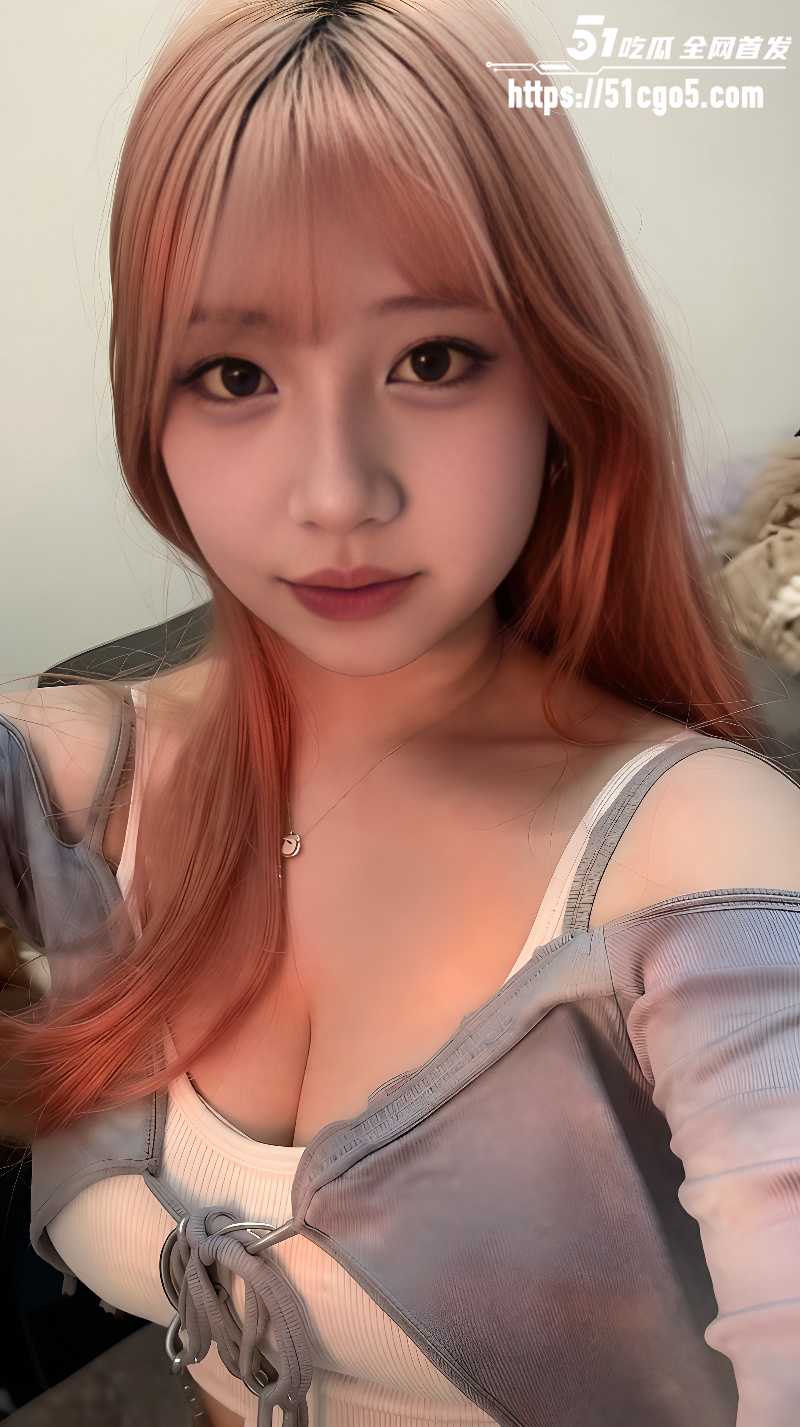 台湾巨乳小网美 Ellie 早期下海视频 全裸揉奶自慰 深喉狂吸大屌 口技超绝！