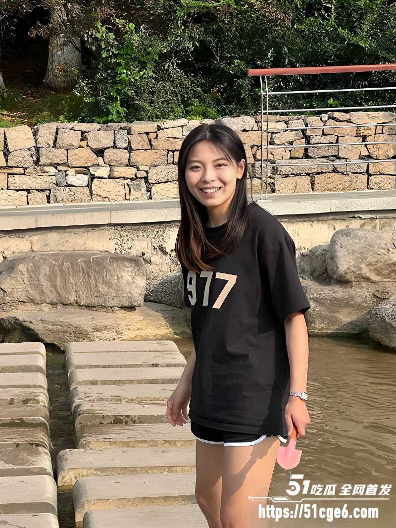 精致反差婊 卢绘旭 不雅视频 2