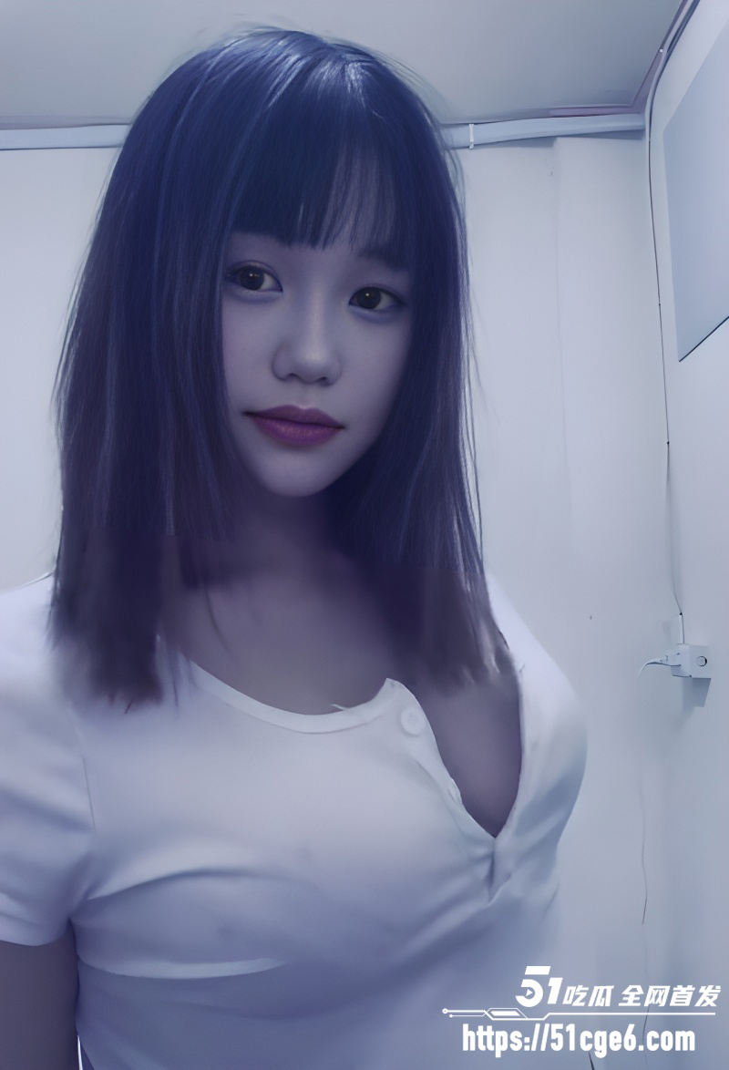 抖音超反差齐刘海骚货小瑜自拍不雅视频流出4